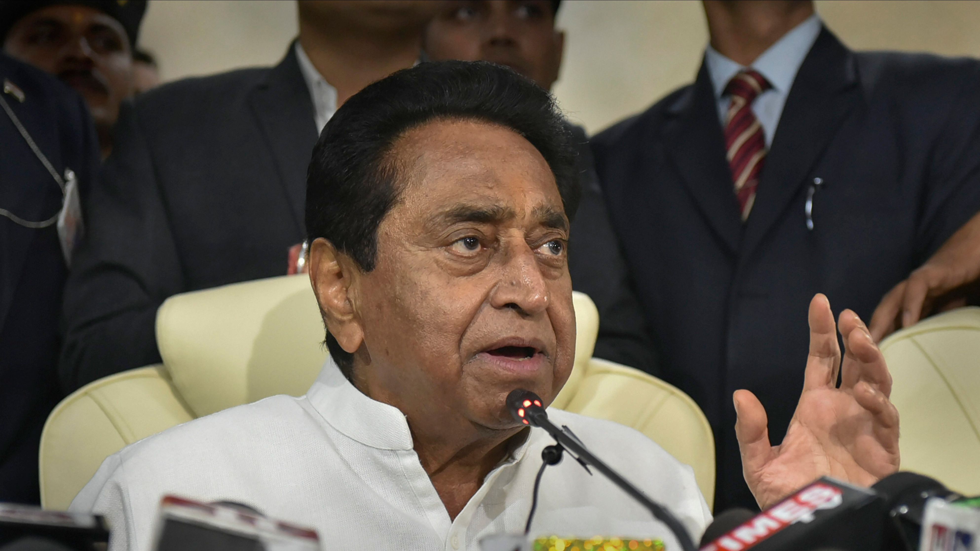 कमलनाथ और ओएसडी के बीच बेनामी लेन-देन की बातचीत आई सामने